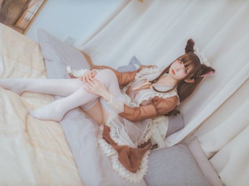 coser衣衣_美图写真作品套图